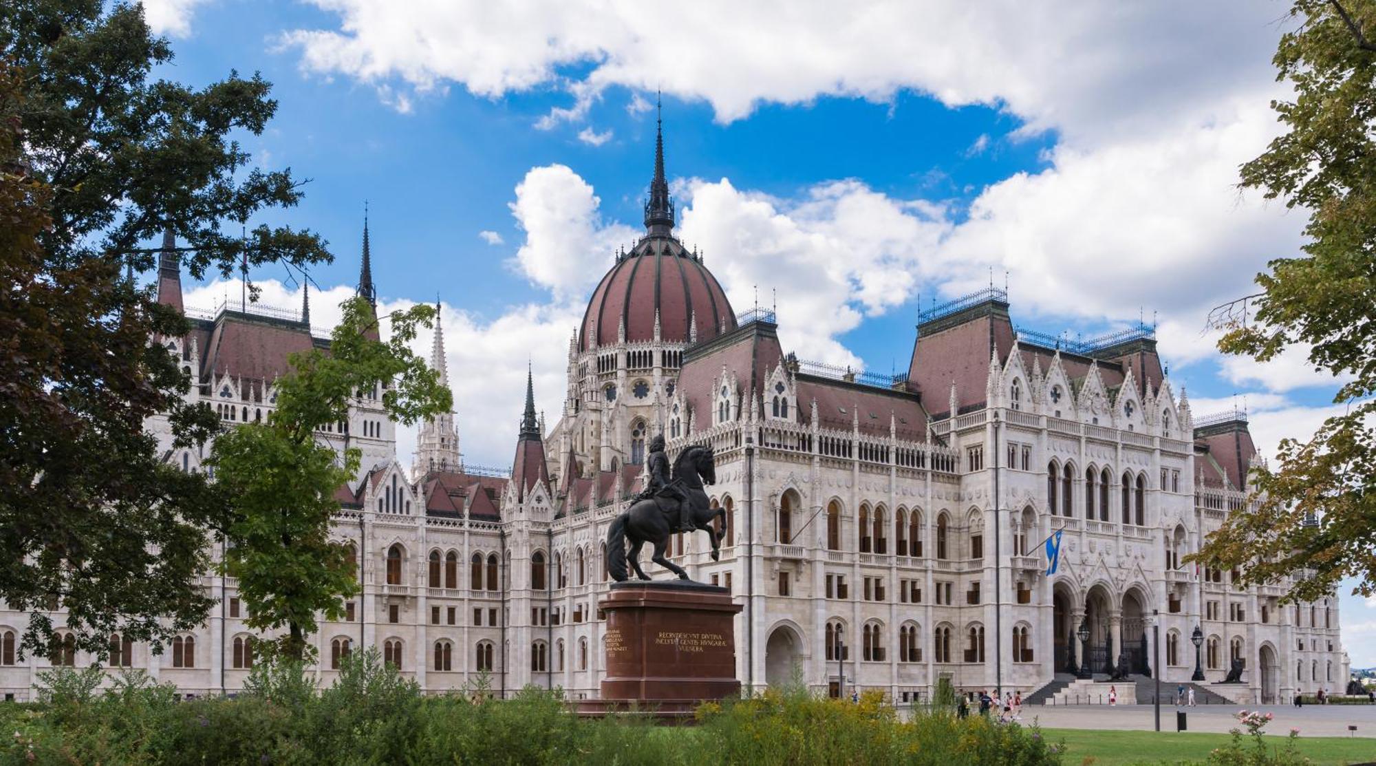 Bourgeois Elegance In The Heart Of Budapest Esterno foto